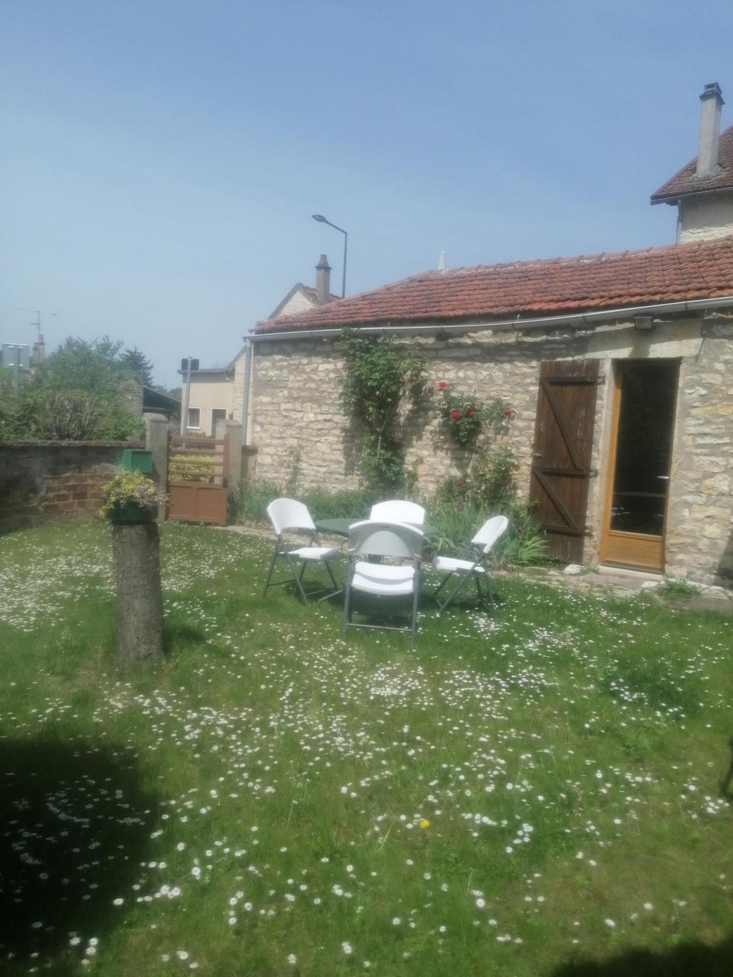 Charmante Maison Pres De Vezelay Voutenay-sur-Cure エクステリア 写真